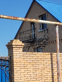 Дом на главной улице Северо западного района