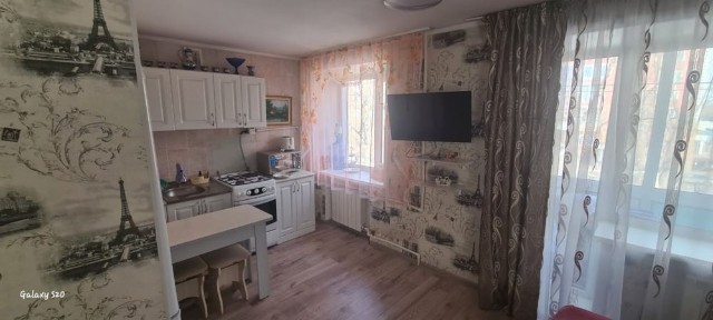 Продаю 1 комн. квартиру по Ермекова 35/3