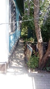 Дом 4-комнатный шпальный, 93кв м, в городе Алматы, участок 4,5 сотки