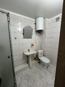 продам 3-хкомнатная на 4 этаже из 5. кирпичный