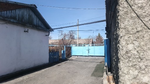Продаю хороший уютный дом! 3 ком+ кухня и проход, и2коридора, печное