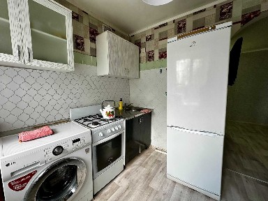 В продаже 1 комнатная в центре на 4 этаже