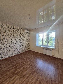 Сдам 2 комнатную квартиру помесячно