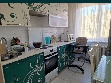 Сдамную квартиру, 4мкр., рядом еть адлвсе кпвси нмть
