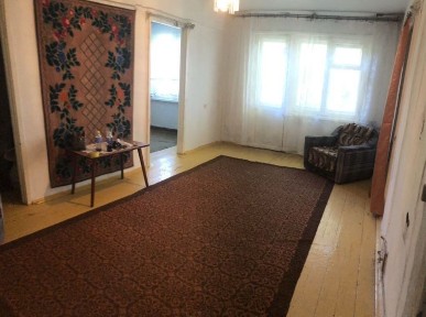 Продам квартиру с. Таврия