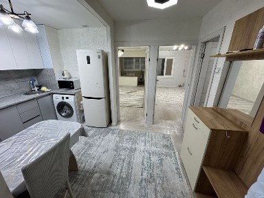 Квартира аренда помесяный 13-52а 2этаж