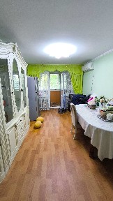 Продаётся 3-комнатная квартира на 2-ом этаже в 11 МКР район школы №40