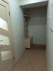 Продам 2-комн. в Центре (район Акимата). 2 этаж. Кухня в подарок.