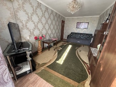 Продам 2Х комнатную квартиру Джамбула 75/4 этаж.
