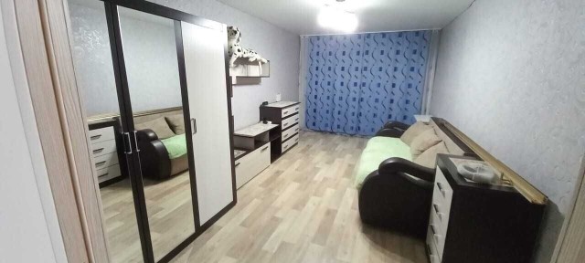 Сдам 2 комн на 2 чел. на 1 этаже в 4 микр. оне 200 тыс