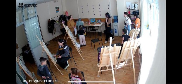 Сдам в субаренду момышулы 12 художественную студию (школа рисования