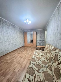 Продаю 1 ком кв 6 микрорайон
