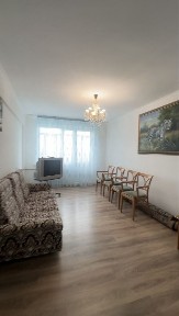 Орталықтан 3 бөлмелі пәтер сатылады