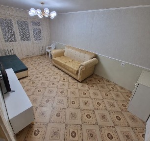 Продам двухкомнатную квартиру р-н Школьник