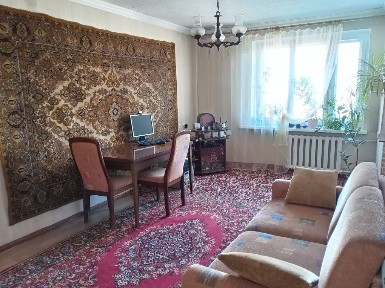 Продаётся 2х комнатная квартира. Центр города.