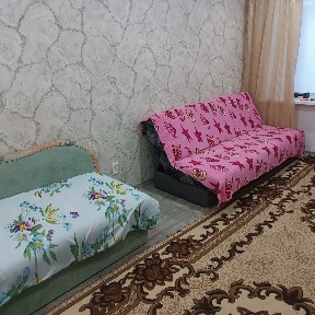 Сдам однокомнатную квартиру длительно.