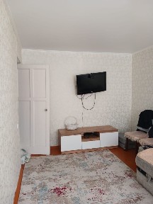 Продам 2 х ком кв в самом цетре Борового. Озеро через дорогу
