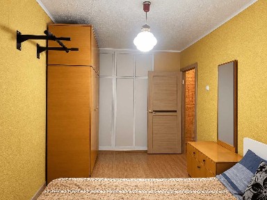 продается 2-х комнатная квартира ул Момышулы