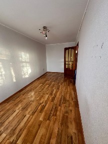 сдам 1кв на длительный срок без мебели