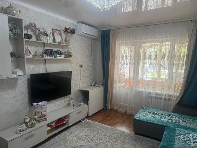2х ком. кв. продам в 10мкр дом 10