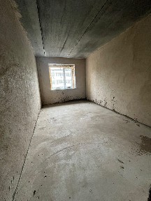 Продам 2х ком. Квартиру в черновом варианте.