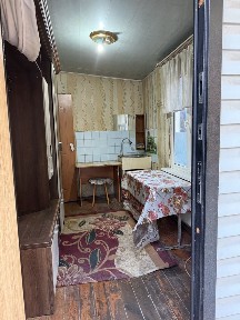 Сдаю в частном доме одну комнатную времянку
