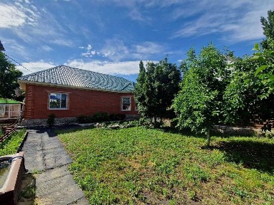 продам дом в затоболовке, с благоустроенным участком