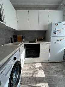 На Аблакетке продаётся 1,5- ка