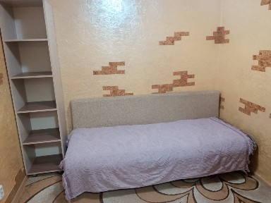 3 ком кв за стадионом Карасай, бар Сова и Атлантида. 140+