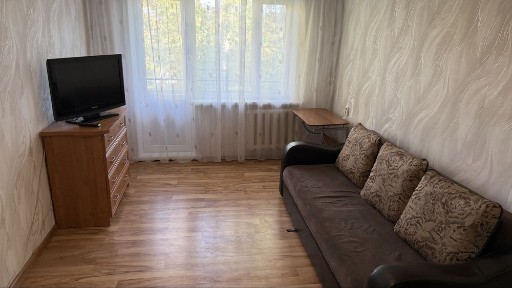 Продаю 1 комнатную квартиру на Юге, республика 34