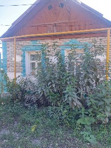 Продаётся земельный участок с домом под реконструкцию или снос