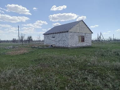 Продам не достроенный частный дом.
