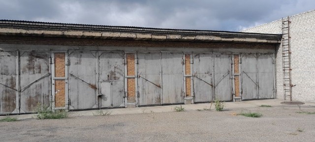 1/2 доля, Боксы Гаражи 0,19 га, S = 576,3 кв. м.
