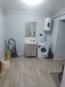 Продам дом в центре Урджара, 7 соток, под бизнес