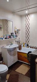 Продам большую, 2ух комнатную квартиру