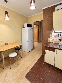 2 комнатная квартира район 8 школы 1991 год