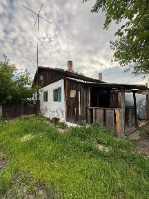 Продаётся уютная 1-комнатная квартира с пристройкой и зем. участком