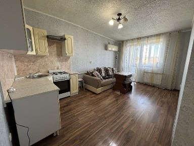 Продается Евро 1 комнатная квартира по Садовой