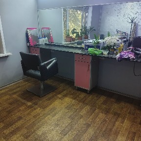 Сдам в аренду место в салоне красоты