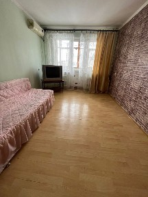 Продам квартиру со всеми удобствами, техникой, мебелью, ремонт есть.