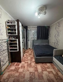 Продам 2 ком квартиру район 8 школы