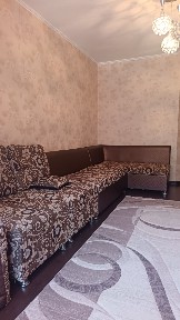 Сдам двух комнатную квартиру на первом этаже в 8 микр. 25 дом.