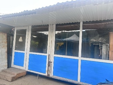 Продам бутик новйы хорошем состаяние