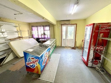 Продам магазин в п. НоваяБухтарма вместе с прилегающей квартирой S=91кв