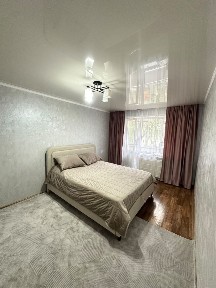 Продается двухкомнатная квартира. Рахмет.