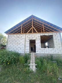 Ассалаумагалекум уй сатамын битпей турган времянкасы бар