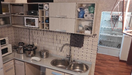 Продам помещение под салон/магазин/офис 42м² + склад 45м² на Шакарима!