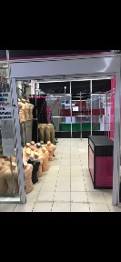 Срочно сдам или продам бутик в тд Артем в прходимом месте