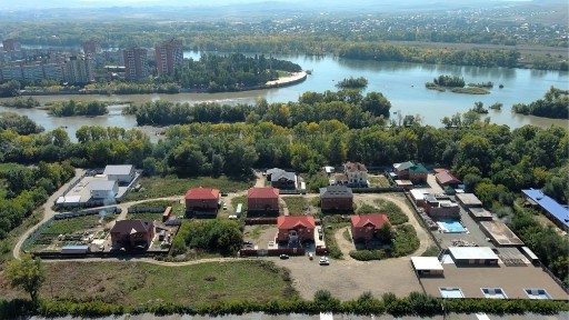 Продам дом ул. Астана 58.S=220 кв. м.Участок 8 соток