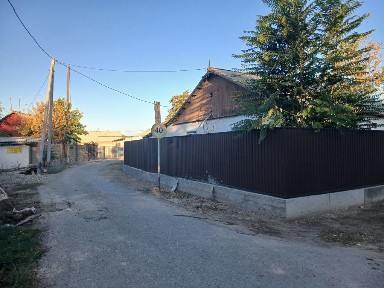 Орталыкта жер үй сатылады